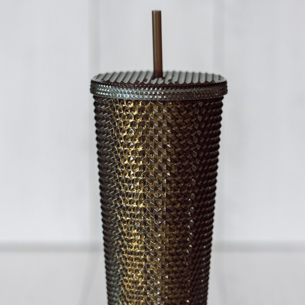 STUDDED TUMBLER - BLACK IRIDESCENT